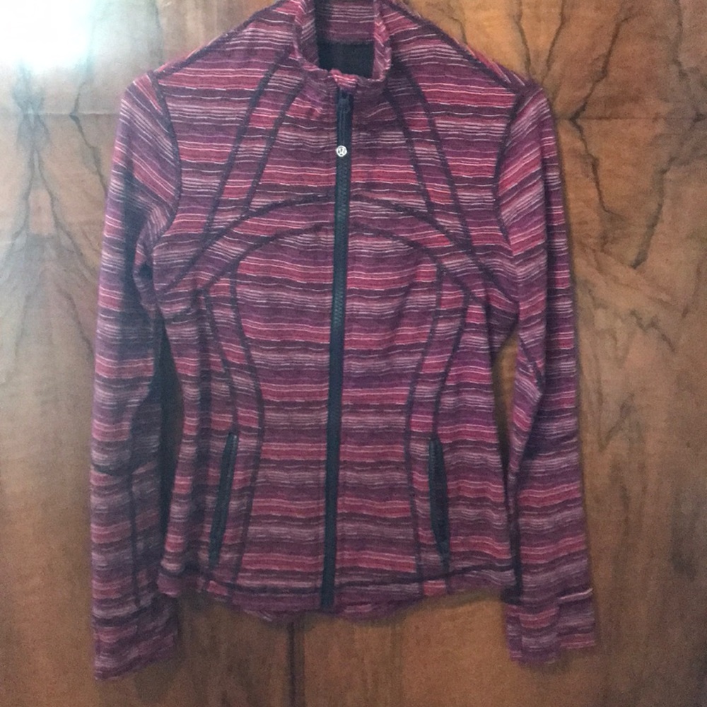 EUC define jacket by lululemon. Size 6. Perfect.